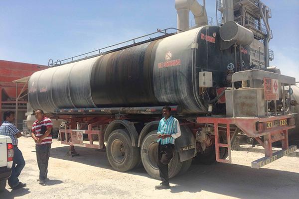 Bitumen transport tank in Bahrain